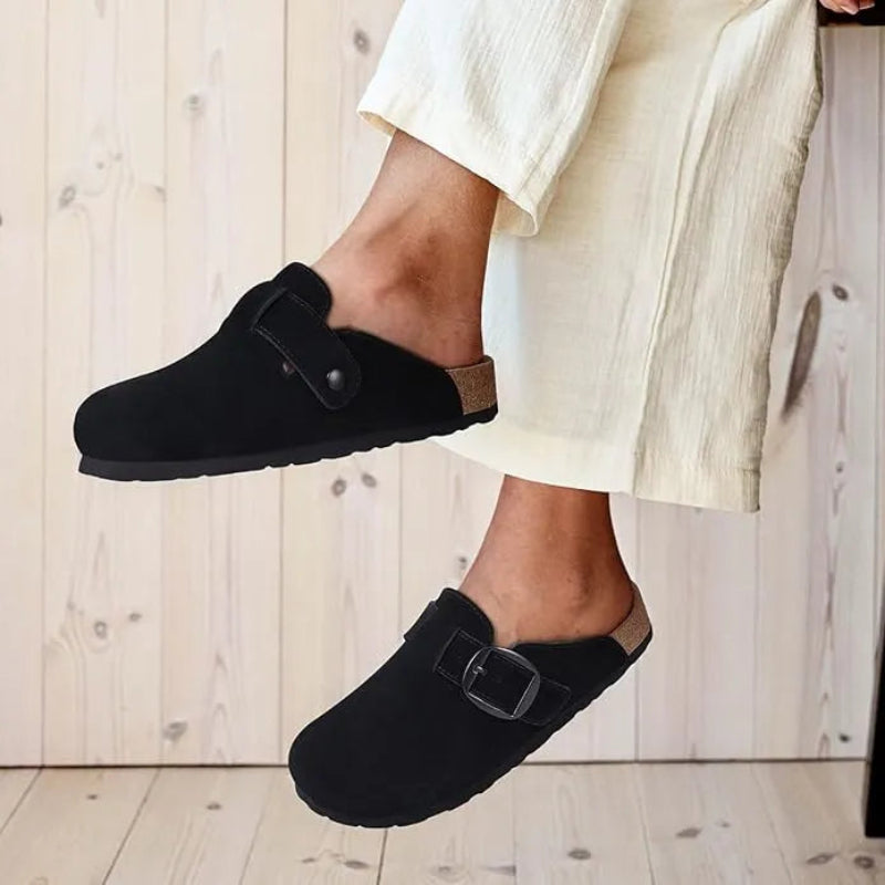Sabots en Cuir Suede avec Grande Boucle noir5