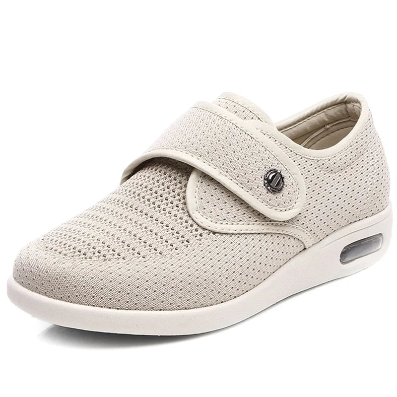 chaussures-orthopediques-confortable-femme-casual-beige